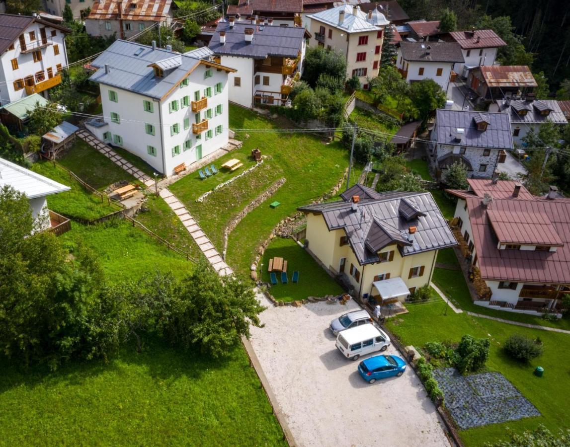 Appartamenti La Rocia Rocca Pietore Exterior foto